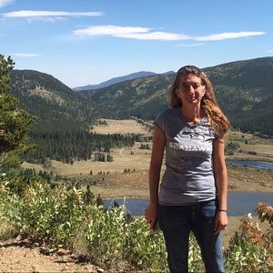 Meet your Posher, Andrea